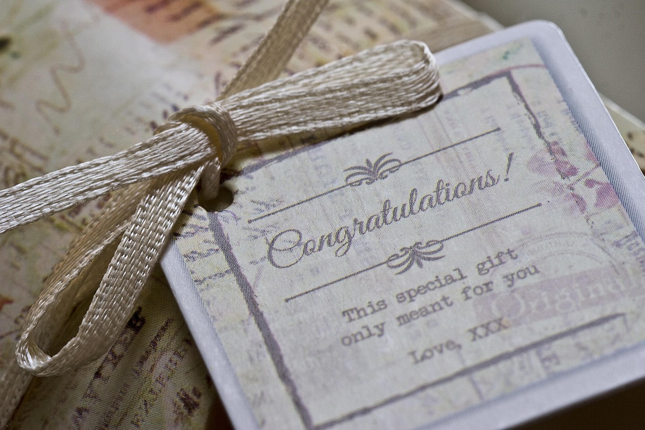 To gain or lose from the voucher culture
